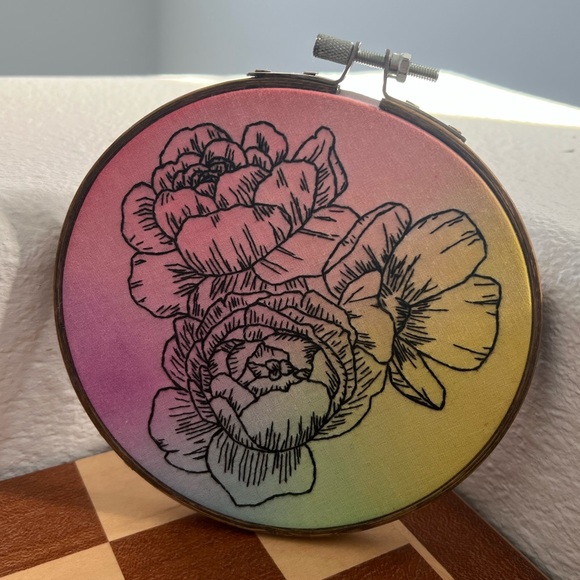 5 inch floral water color hand embroidery - Picture 3 of 3